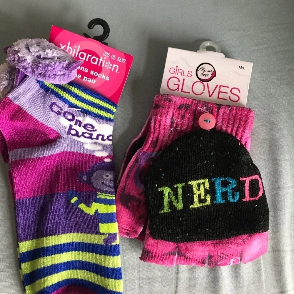 NWT Xhilaration Bundle of monkey socks and flip over gloves